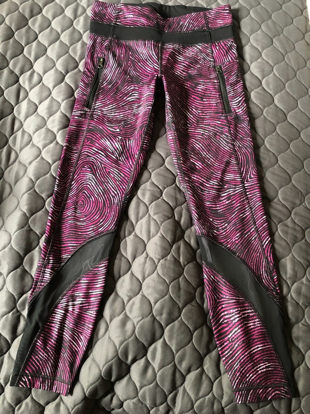 Lululemon Inspire Tight II
2016 Seawheeze - Who Done It Regal Plum Black